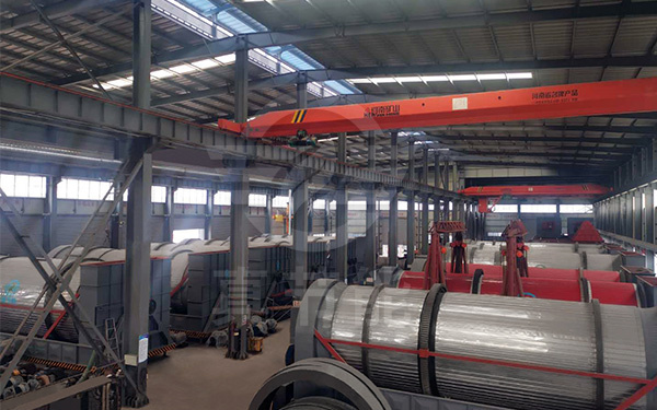 新型污泥烘干設(shè)備生產(chǎn)現(xiàn)場(chǎng) 新型污泥烘干設(shè)備生產(chǎn)現(xiàn)場(chǎng)