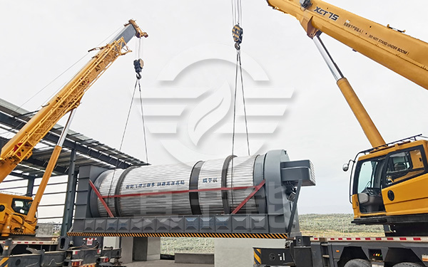 制藥污泥烘干機吊裝發貨 制藥污泥烘干機吊裝發貨